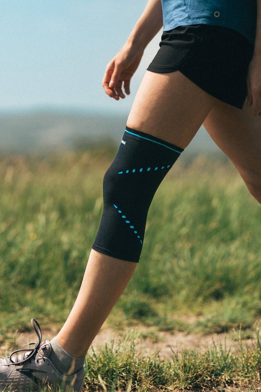 COMPEX ACTIV’® KNEE SUPPORTS - Image 4