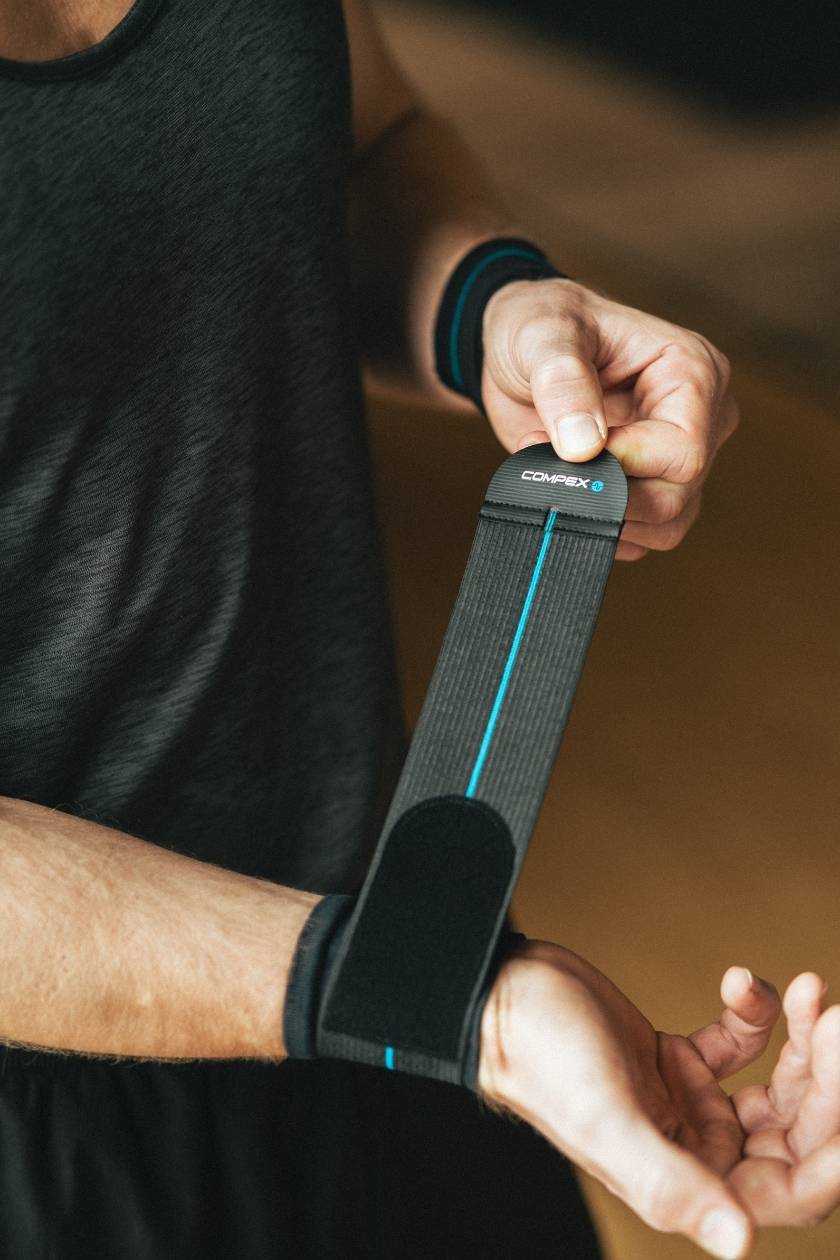 COMPEX ACTIV'® WRIST BAND+ SUPPORT - Image 5