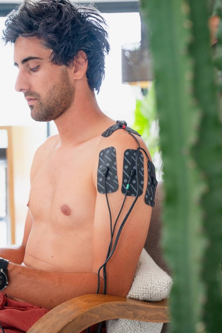 COMPEX FIT 3.0 EMS MUSCLE STIMULATOR WITH TENS - Image 3