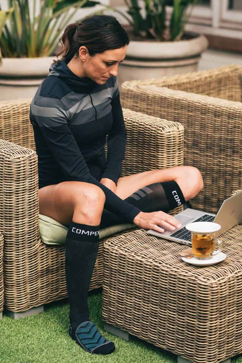 COMPEX RECOVERY SOCKS - Image 4